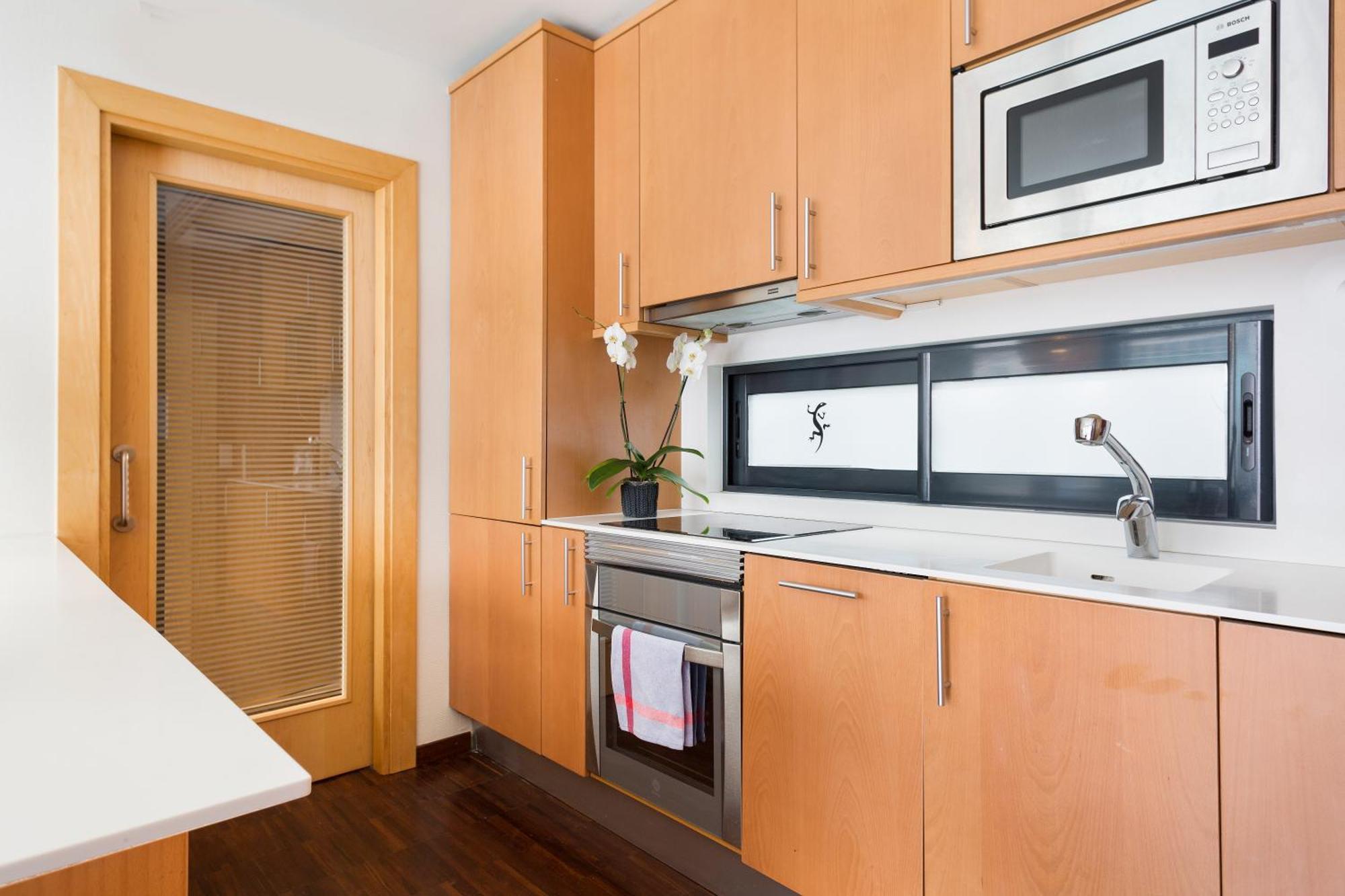 Apartment Barcelona Rentals - Sarria Apartments Near Center Phòng bức ảnh