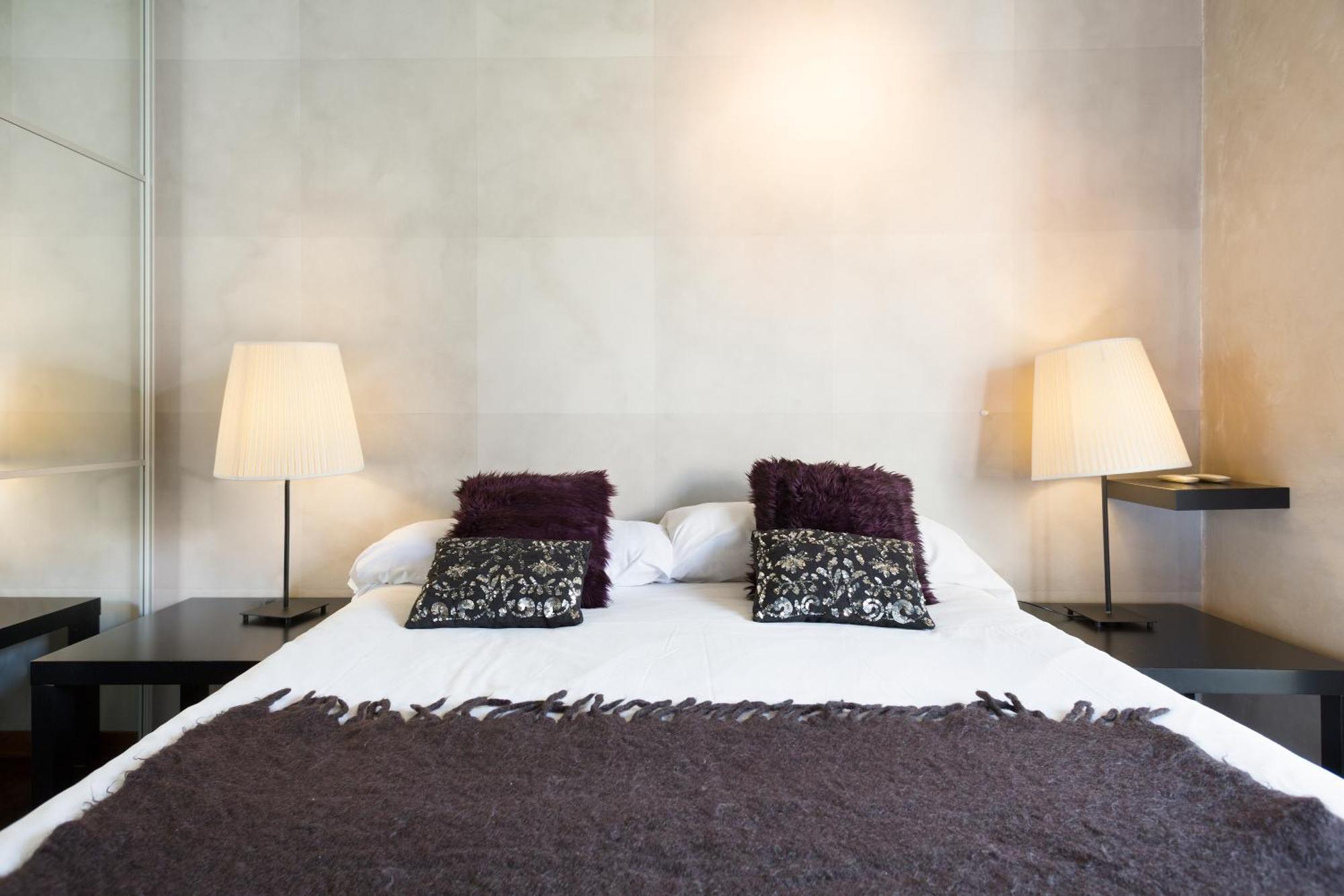 Apartment Barcelona Rentals - Sarria Apartments Near Center Phòng bức ảnh