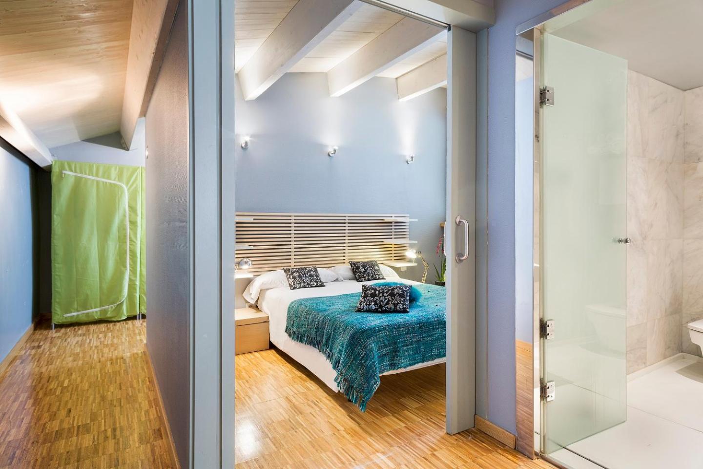 Apartment Barcelona Rentals - Sarria Apartments Near Center Phòng bức ảnh