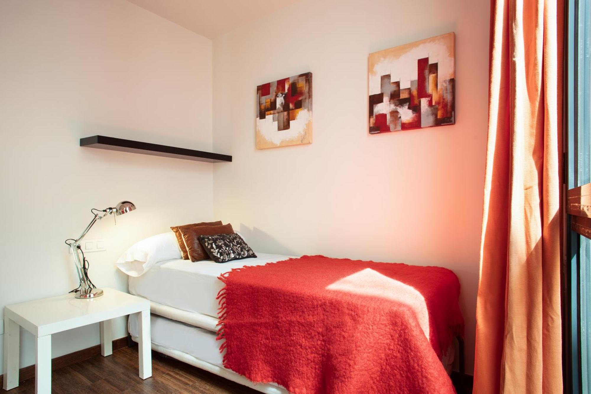 Apartment Barcelona Rentals - Sarria Apartments Near Center Phòng bức ảnh