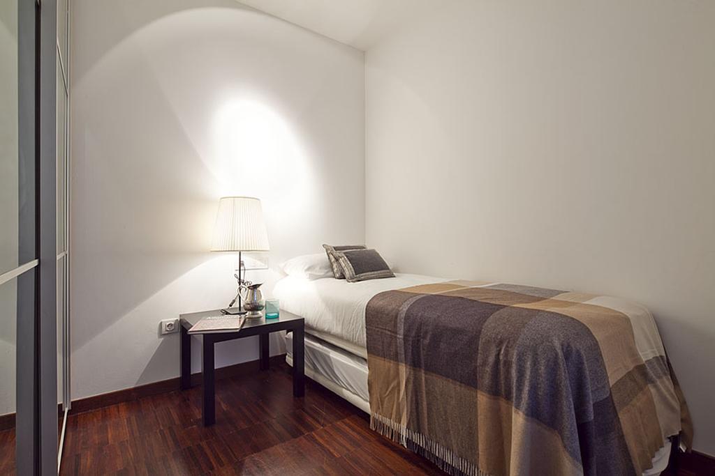 Apartment Barcelona Rentals - Sarria Apartments Near Center Ngoại thất bức ảnh