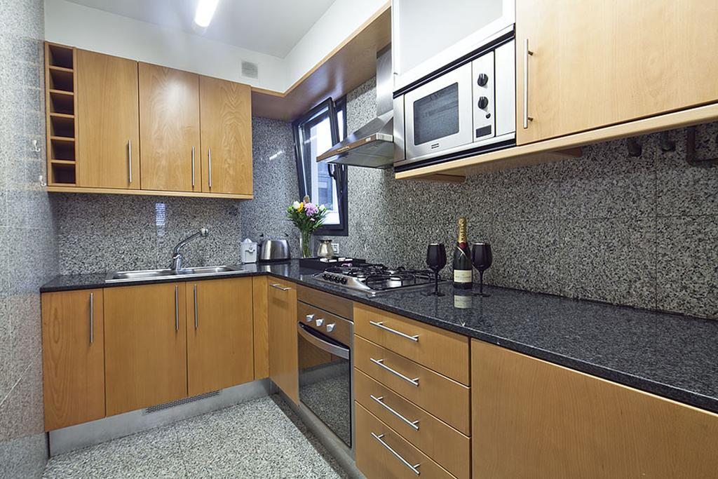 Apartment Barcelona Rentals - Sarria Apartments Near Center Ngoại thất bức ảnh